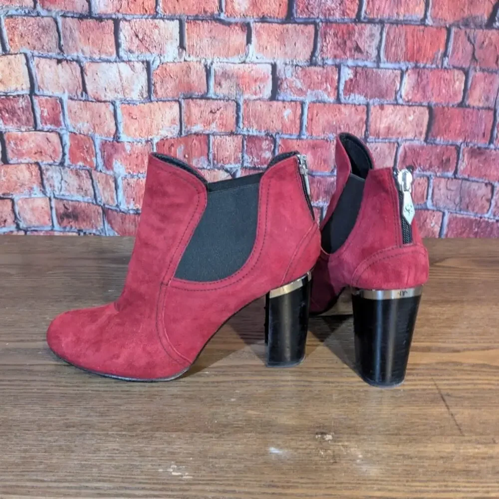 Donald Pliner Bonnie Boot Red Suede Chelsea Bootie Block Heel Size 7